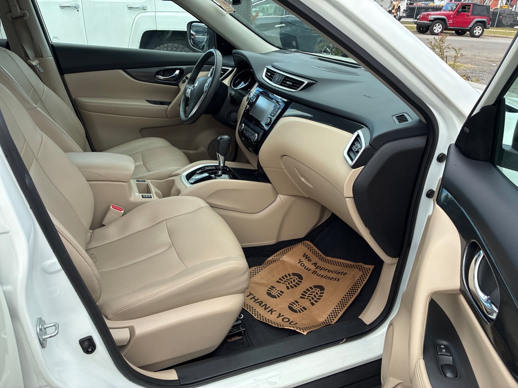 Photo 31 of this NISSAN ROGUE