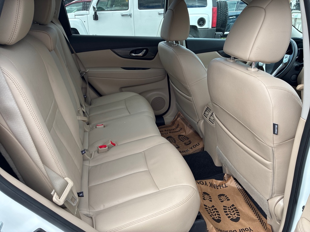 Photo 32 of this NISSAN ROGUE