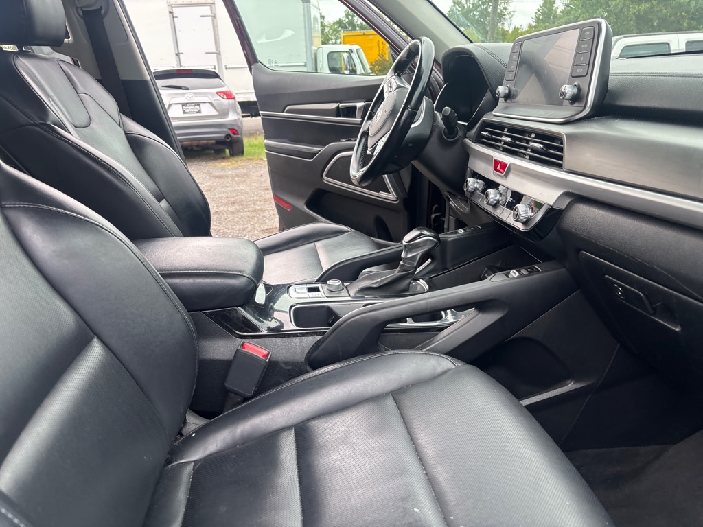 Photo 20 of this KIA TELLURIDE