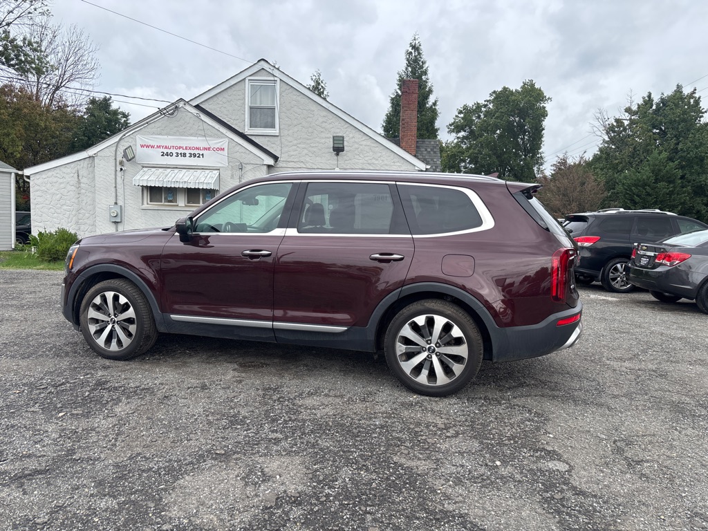 Photo 5 of this KIA TELLURIDE