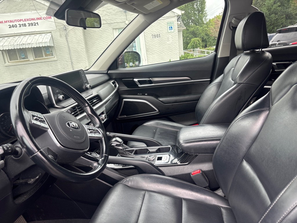 Photo 15 of this KIA TELLURIDE