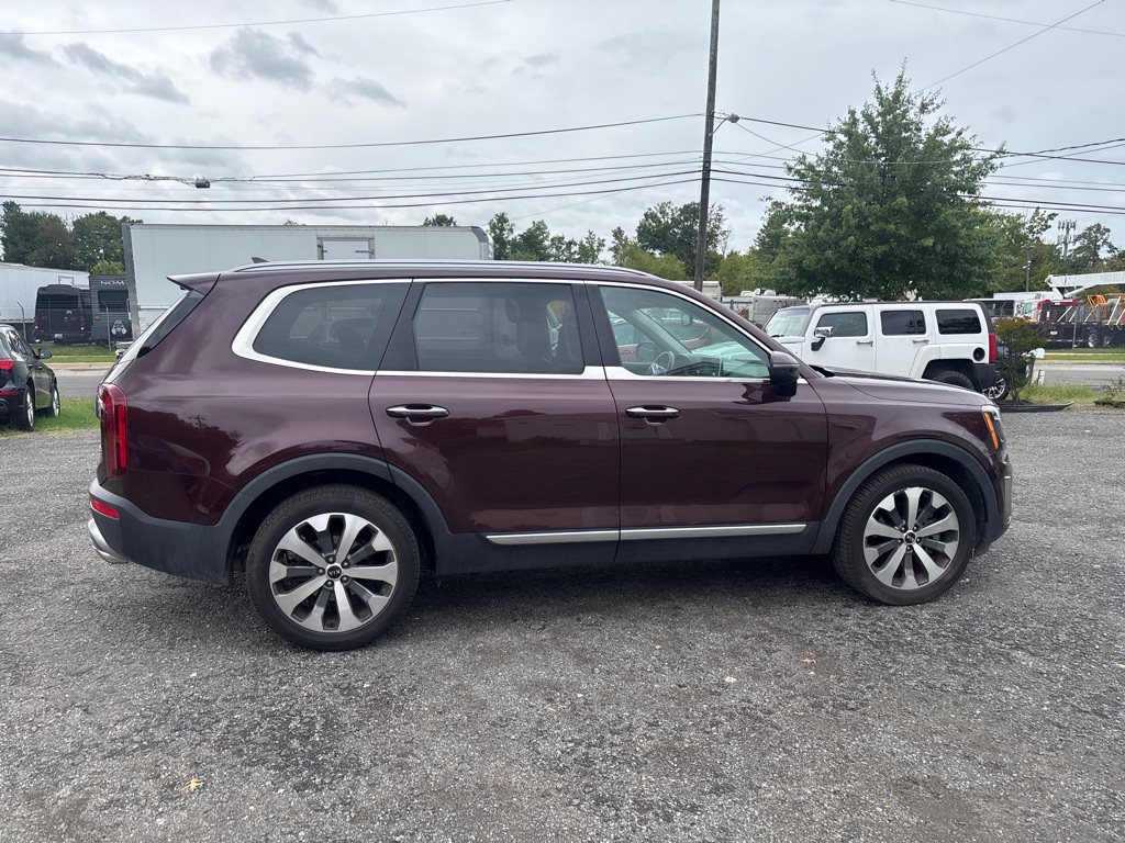 Photo 10 of this KIA TELLURIDE