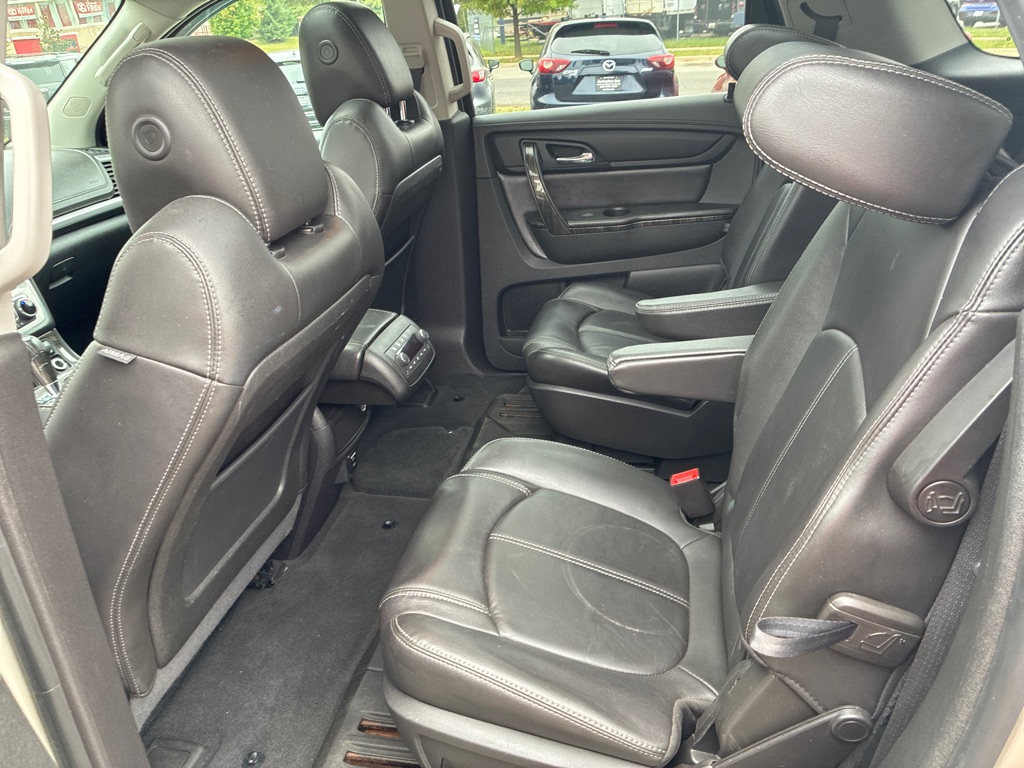 Photo 14 of this GMC ACADIA