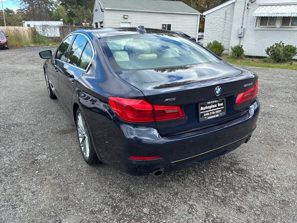 Photo 5 of this BMW 530