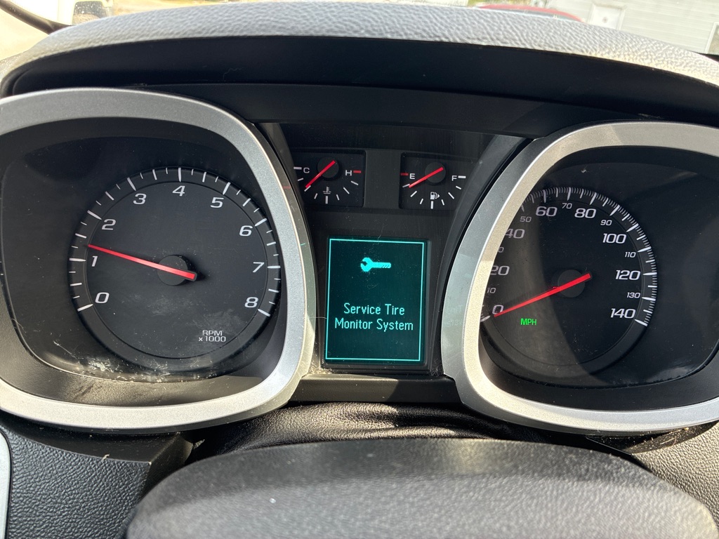 Photo 17 of this CHEVROLET EQUINOX