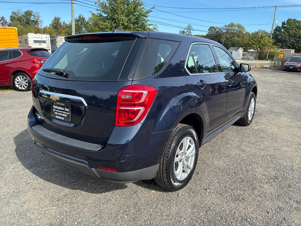Photo 8 of this CHEVROLET EQUINOX
