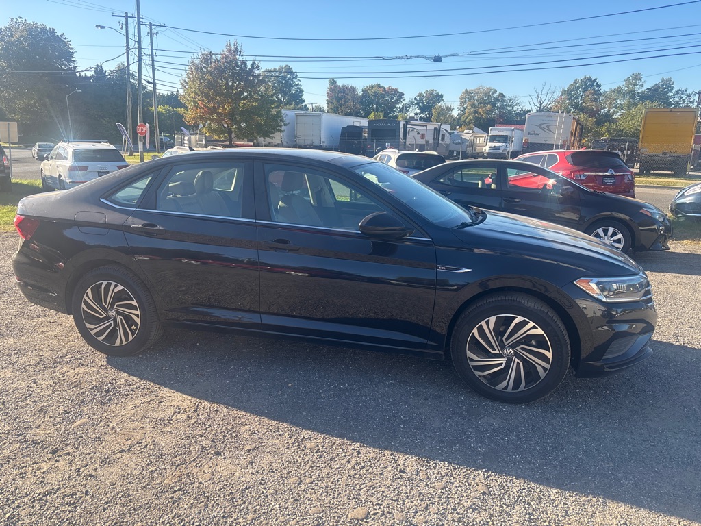 Photo 10 of this VOLKSWAGEN JETTA