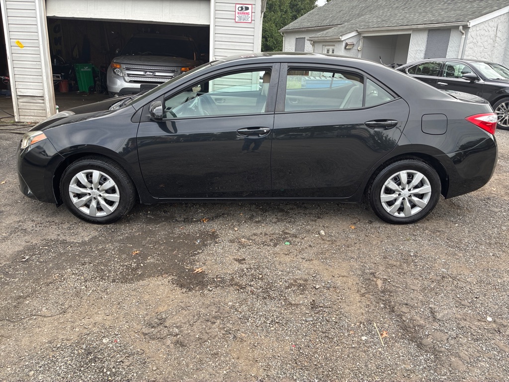 Photo 3 of this TOYOTA COROLLA