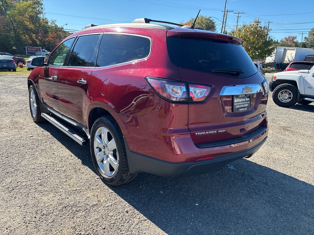 Photo 5 of this CHEVROLET TRAVERSE