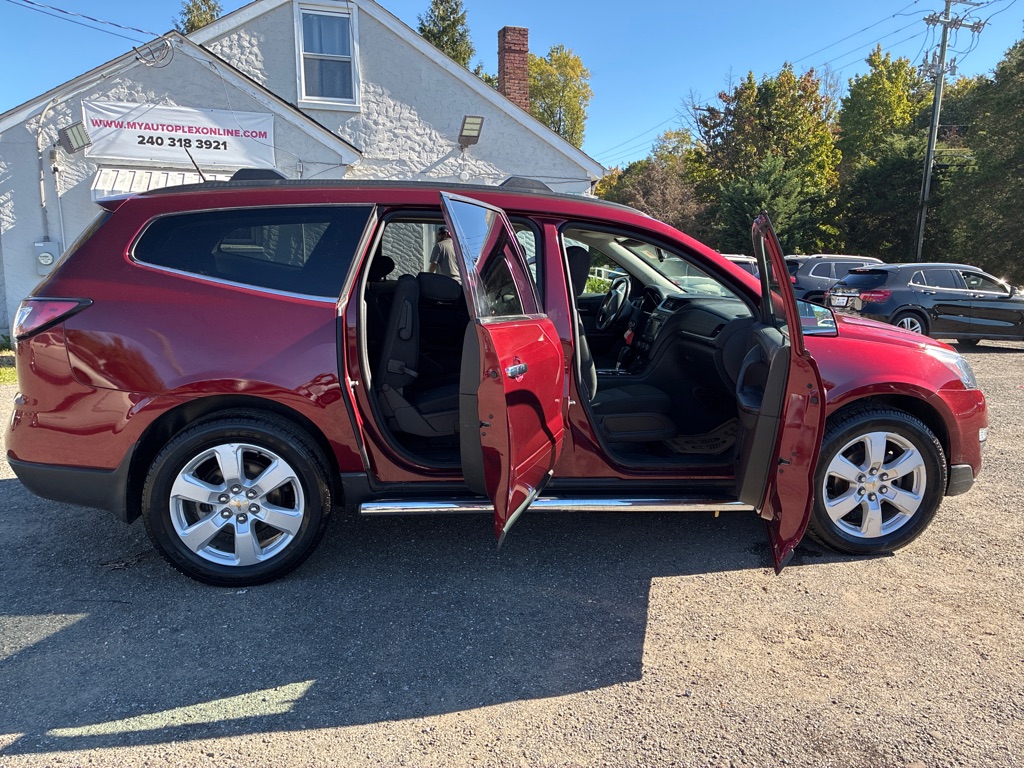 Photo 12 of this CHEVROLET TRAVERSE