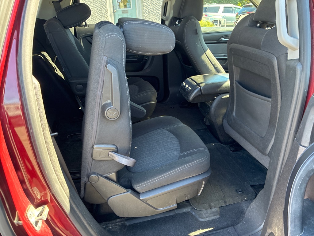 Photo 14 of this CHEVROLET TRAVERSE