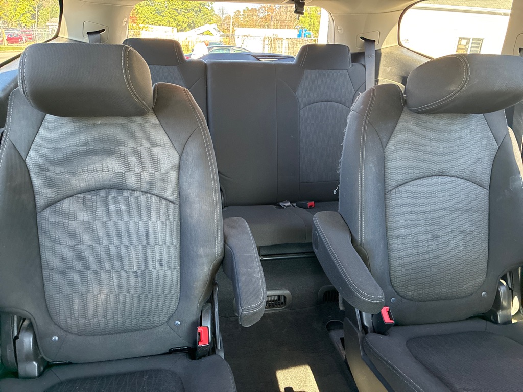 Photo 15 of this CHEVROLET TRAVERSE