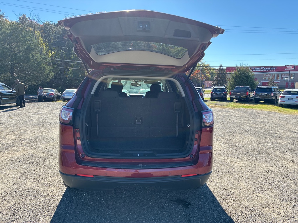 Photo 7 of this CHEVROLET TRAVERSE
