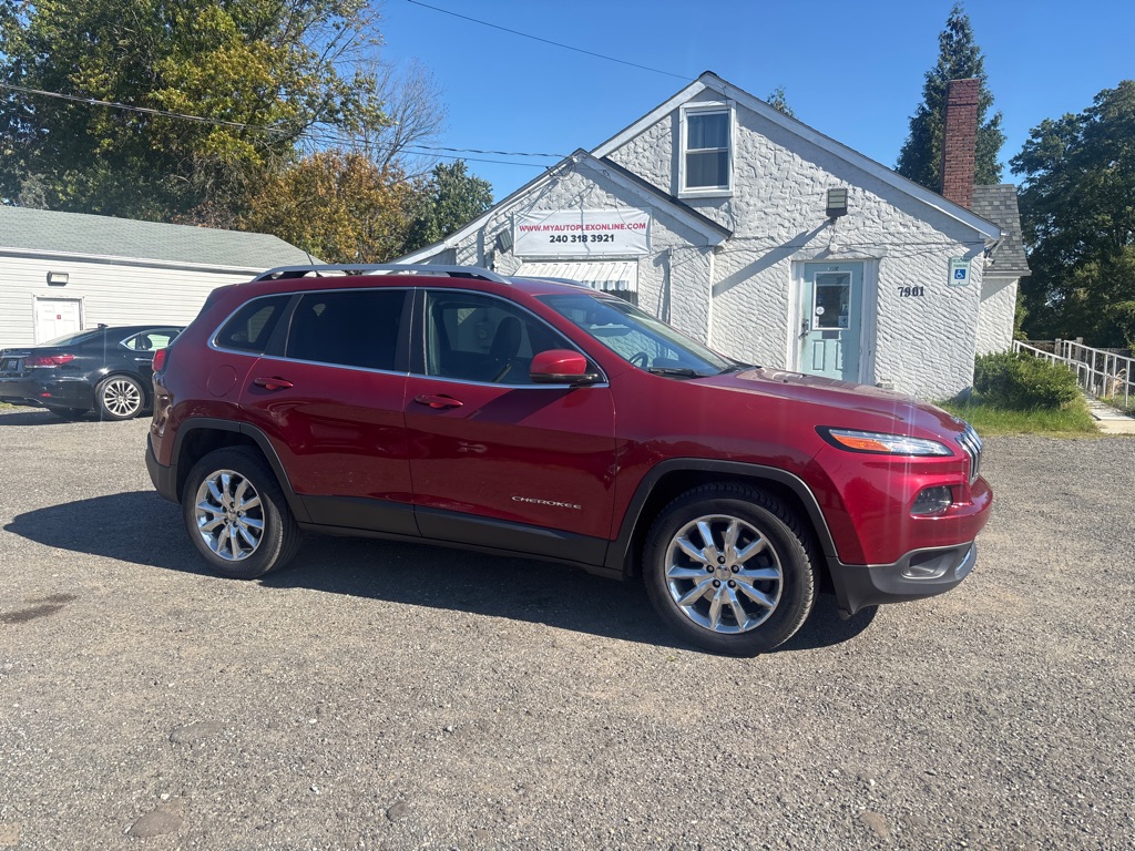 Photo 11 of this JEEP CHEROKEE