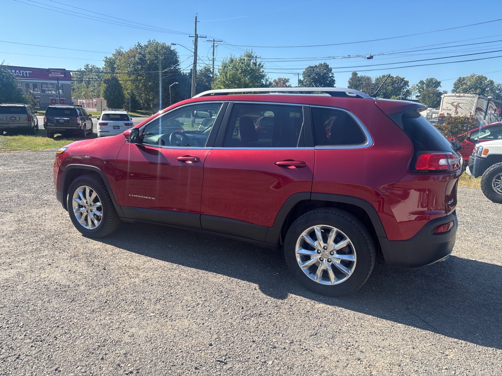 Photo 5 of this JEEP CHEROKEE