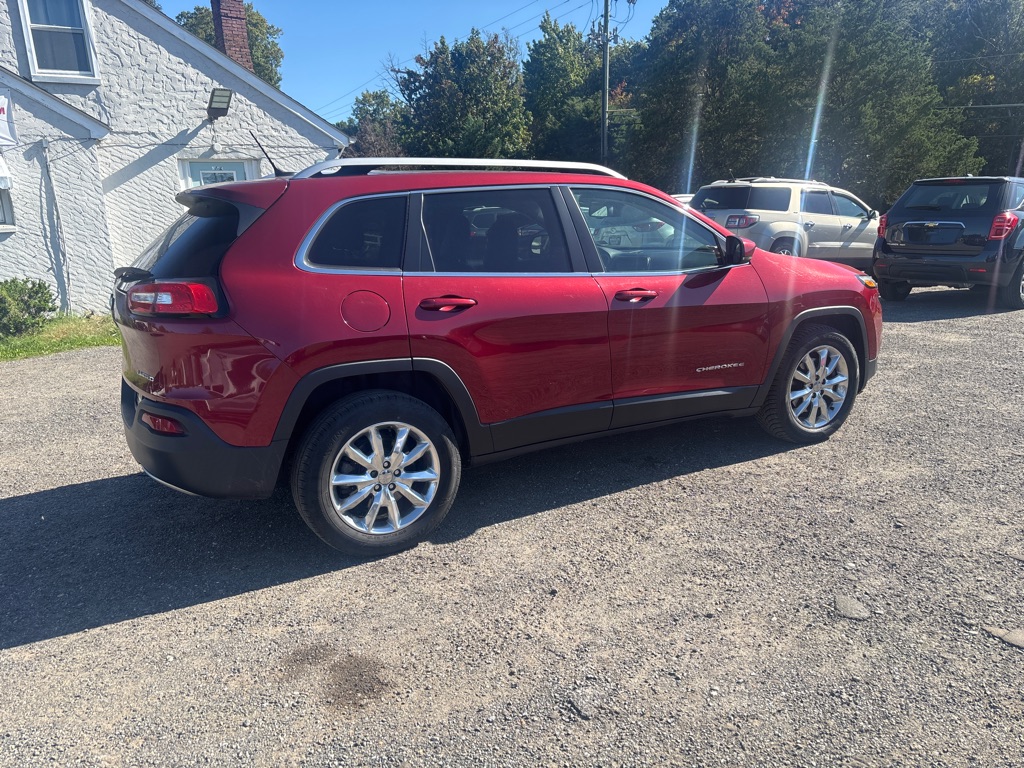 Photo 9 of this JEEP CHEROKEE