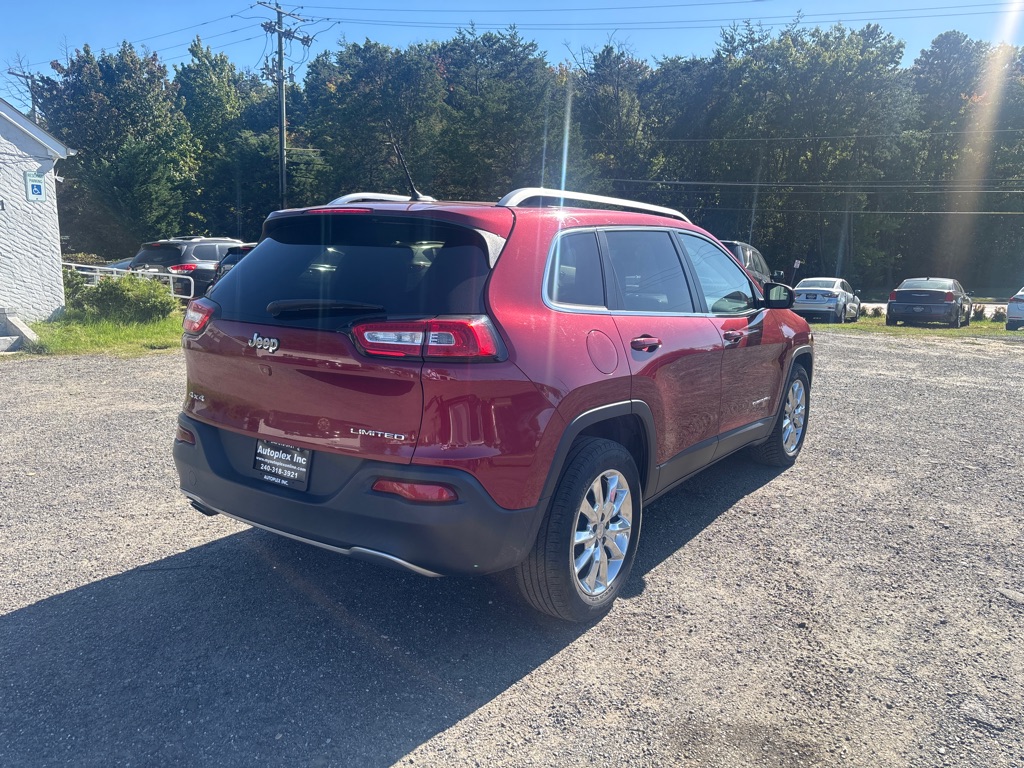 Photo 8 of this JEEP CHEROKEE