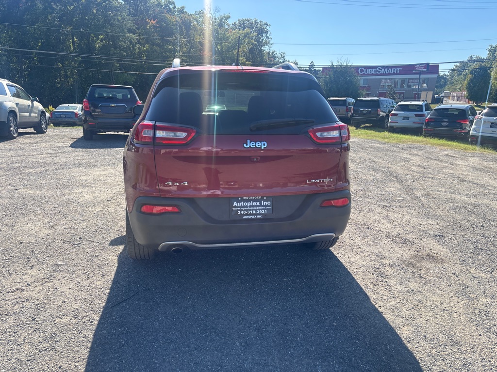 Photo 7 of this JEEP CHEROKEE