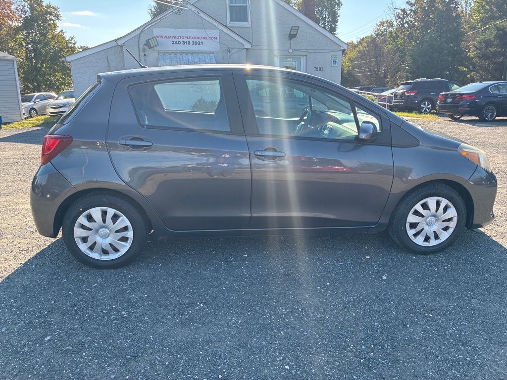 Photo 8 of this TOYOTA YARIS
