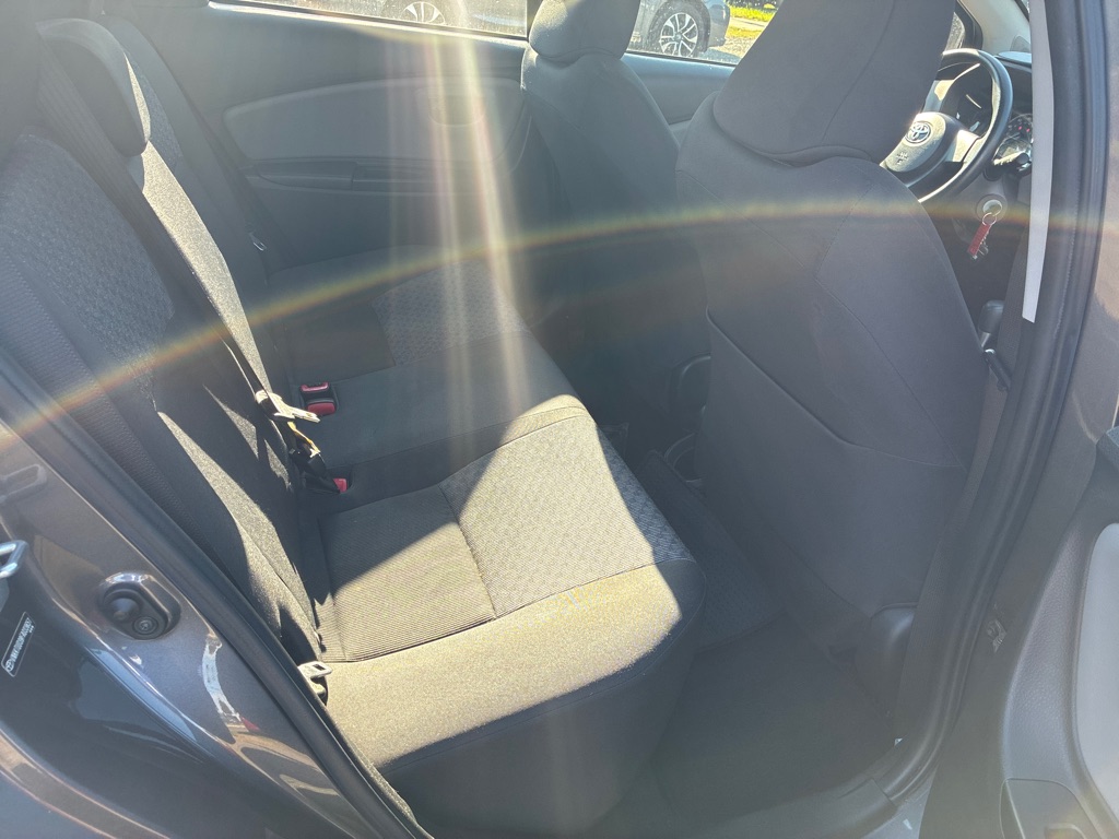 Photo 13 of this TOYOTA YARIS