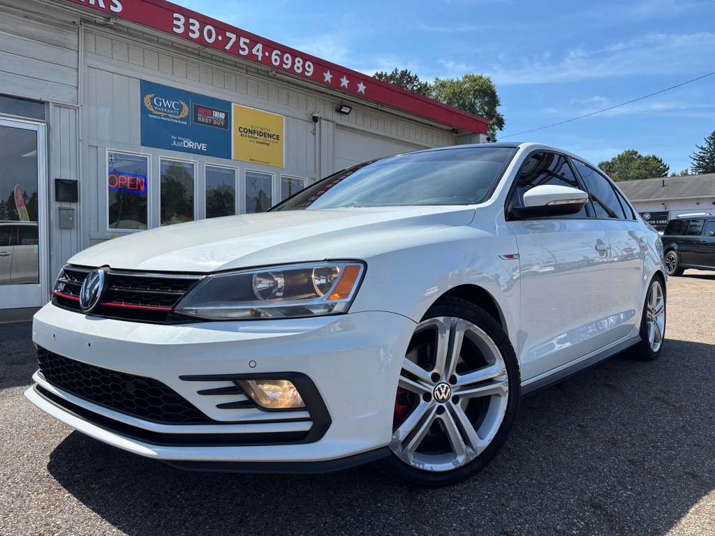 White 2016 Volkswagen Jetta GLI Automatic