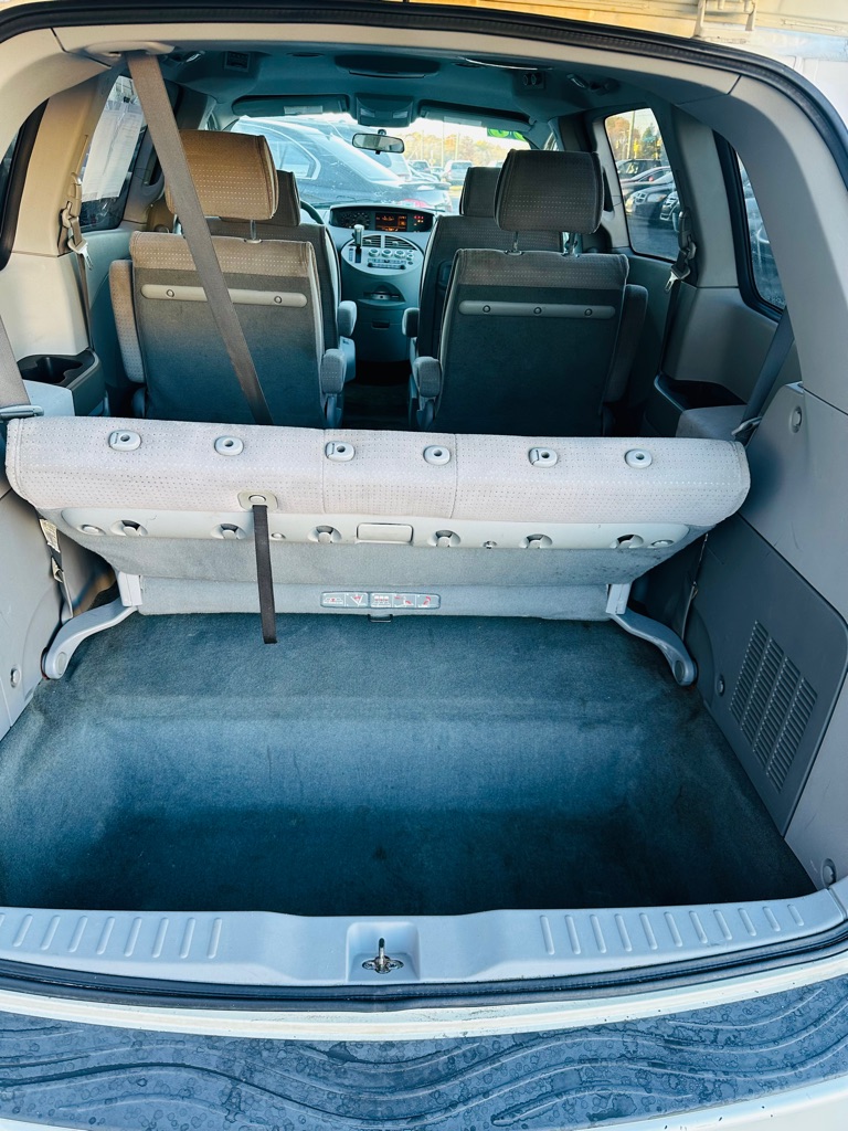 Photo 12 of this NISSAN QUEST