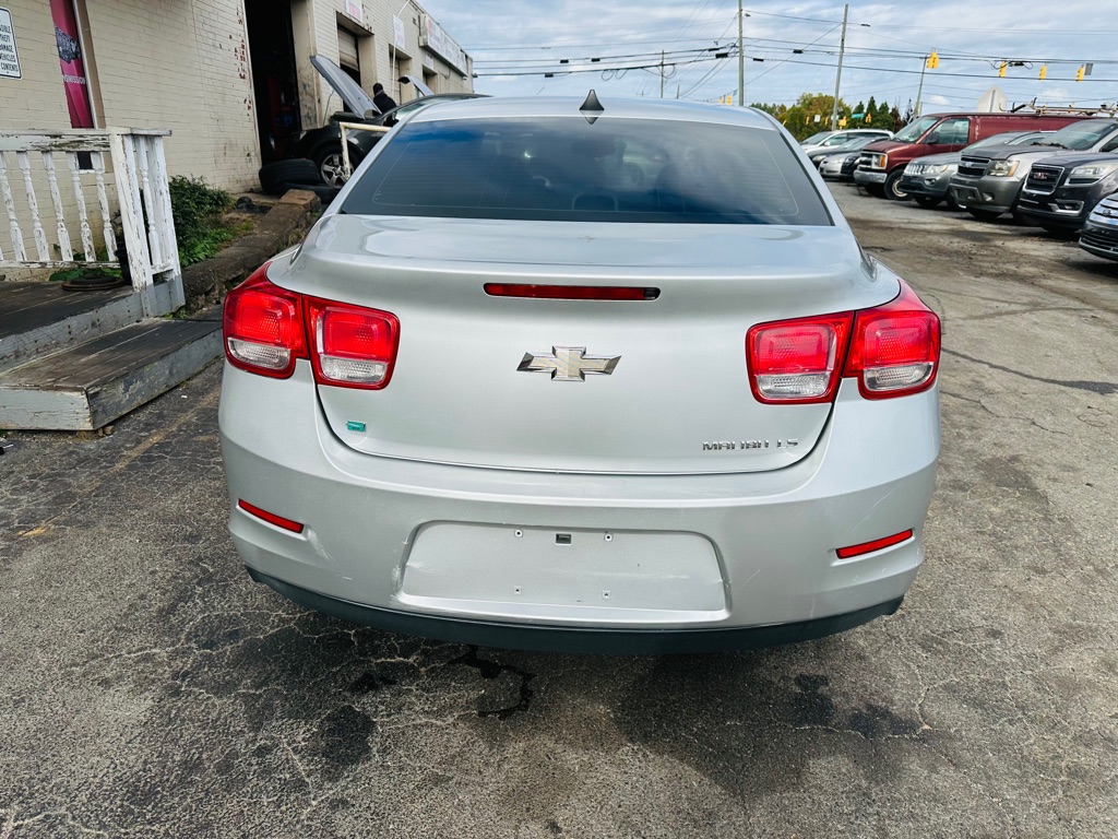 Photo 8 of this CHEVROLET MALIBU