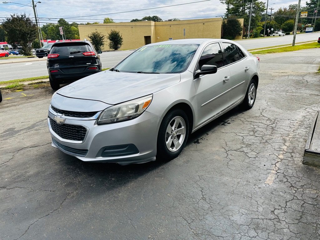 Photo 5 of this CHEVROLET MALIBU