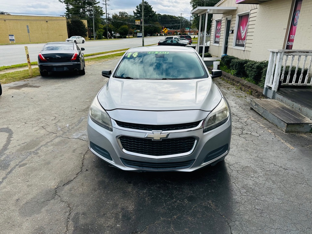 Photo 7 of this CHEVROLET MALIBU
