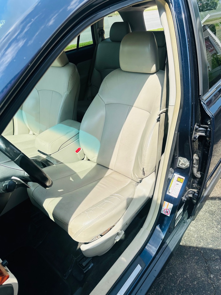 Photo 8 of this SUBARU OUTBACK