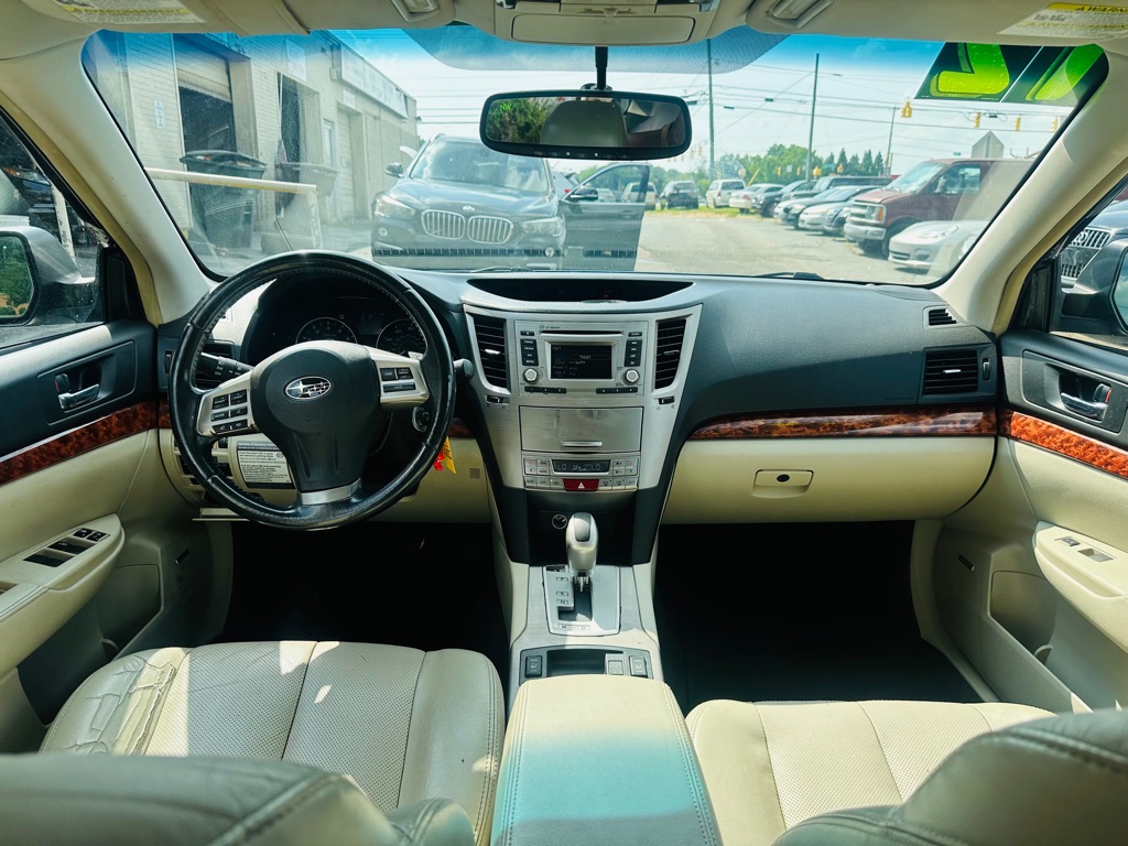 Photo 11 of this SUBARU OUTBACK