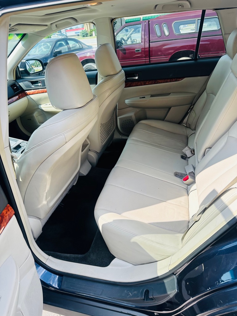 Photo 15 of this SUBARU OUTBACK