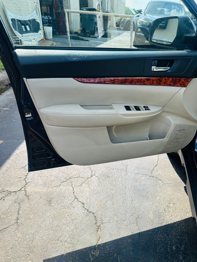 Photo 10 of this SUBARU OUTBACK