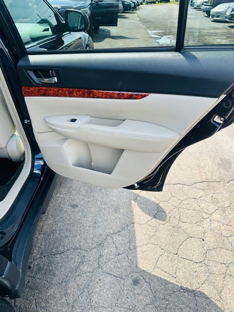 Photo 19 of this SUBARU OUTBACK