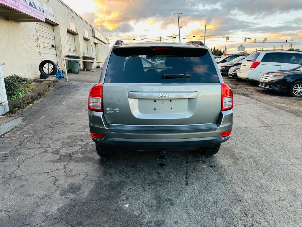 Photo 4 of this JEEP COMPASS