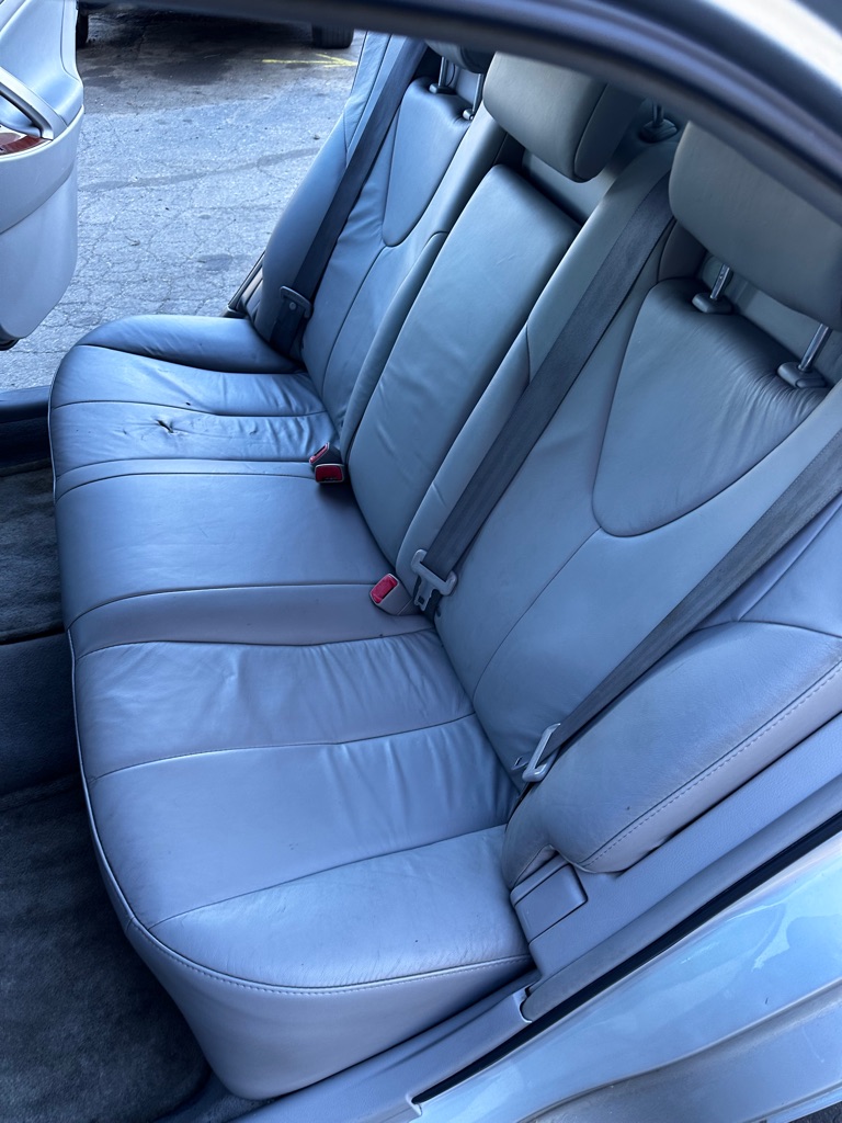 Photo 14 of this TOYOTA CAMRY