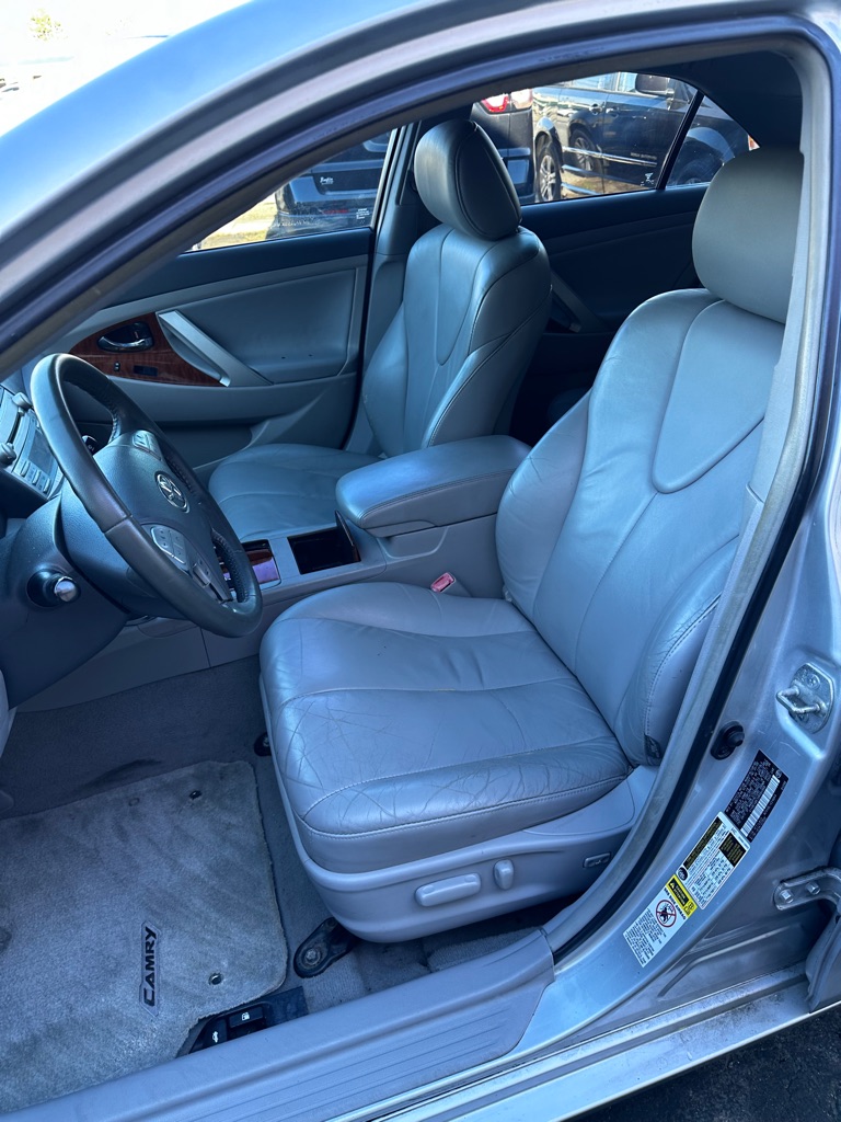 Photo 10 of this TOYOTA CAMRY