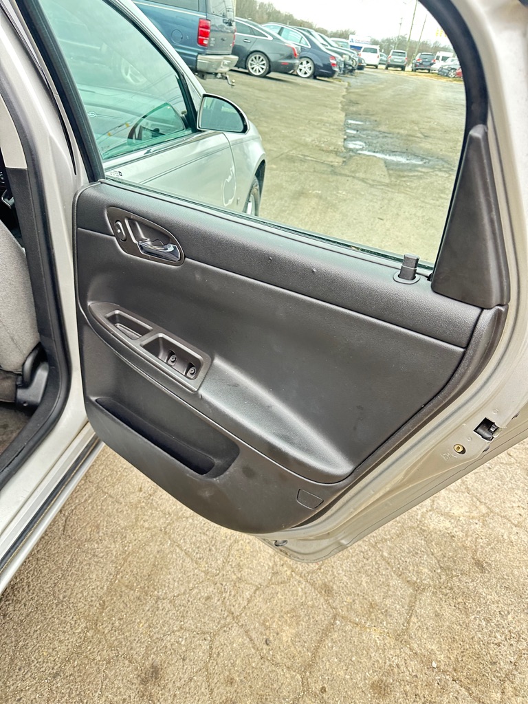 Photo 15 of this CHEVROLET IMPALA