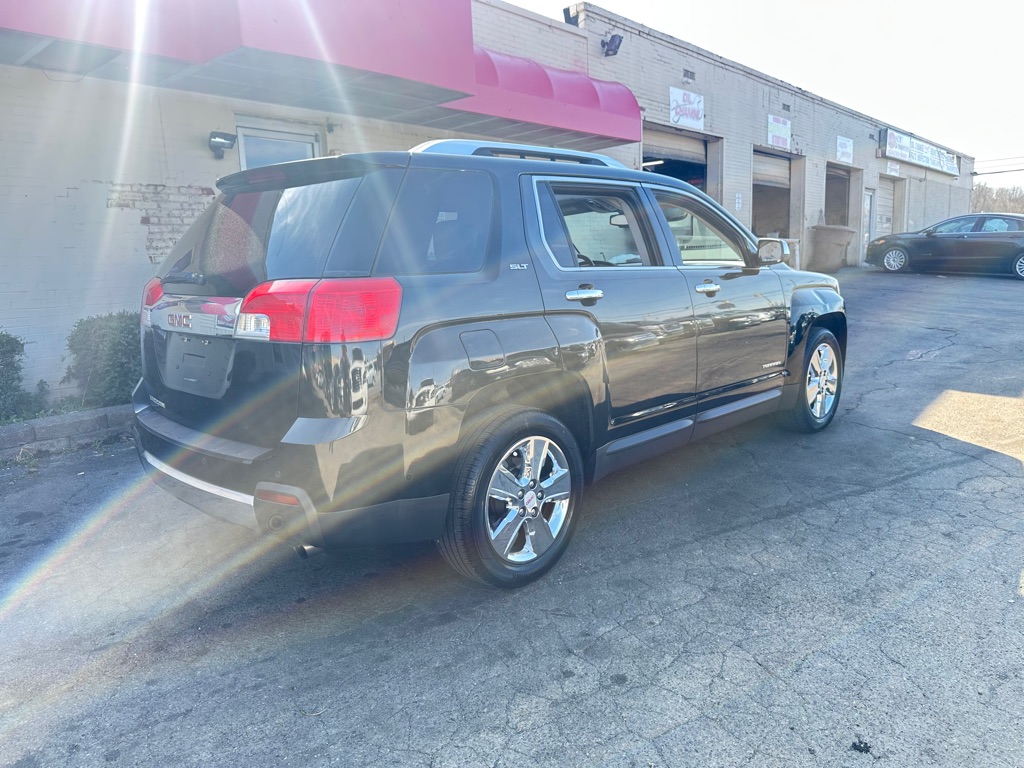Photo 3 of this GMC TERRAIN