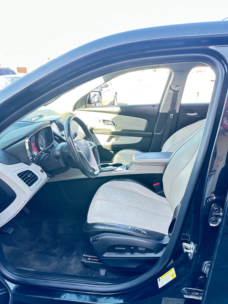 Photo 7 of this GMC TERRAIN