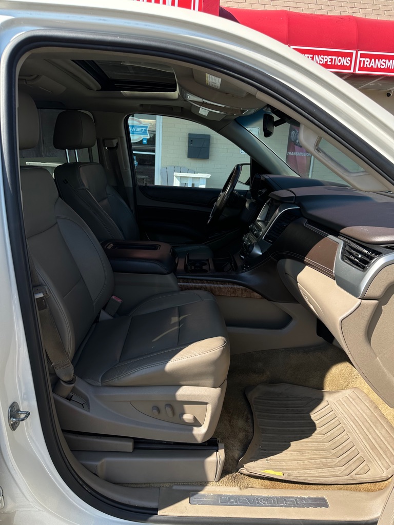 Photo 19 of this CHEVROLET SUBURBAN