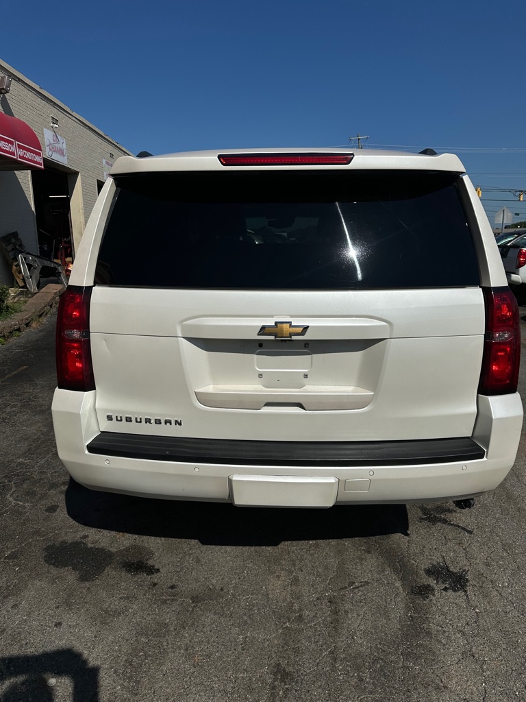 Photo 7 of this CHEVROLET SUBURBAN