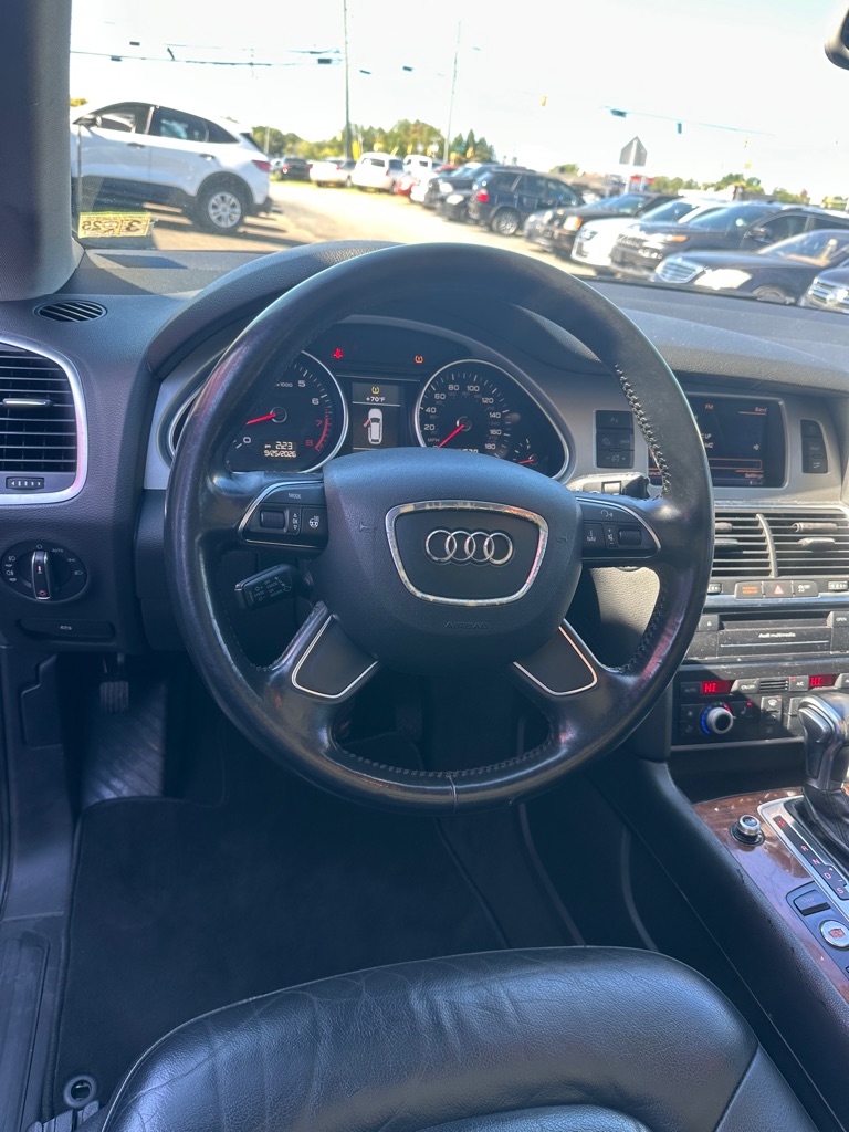 Photo 11 of this AUDI Q7