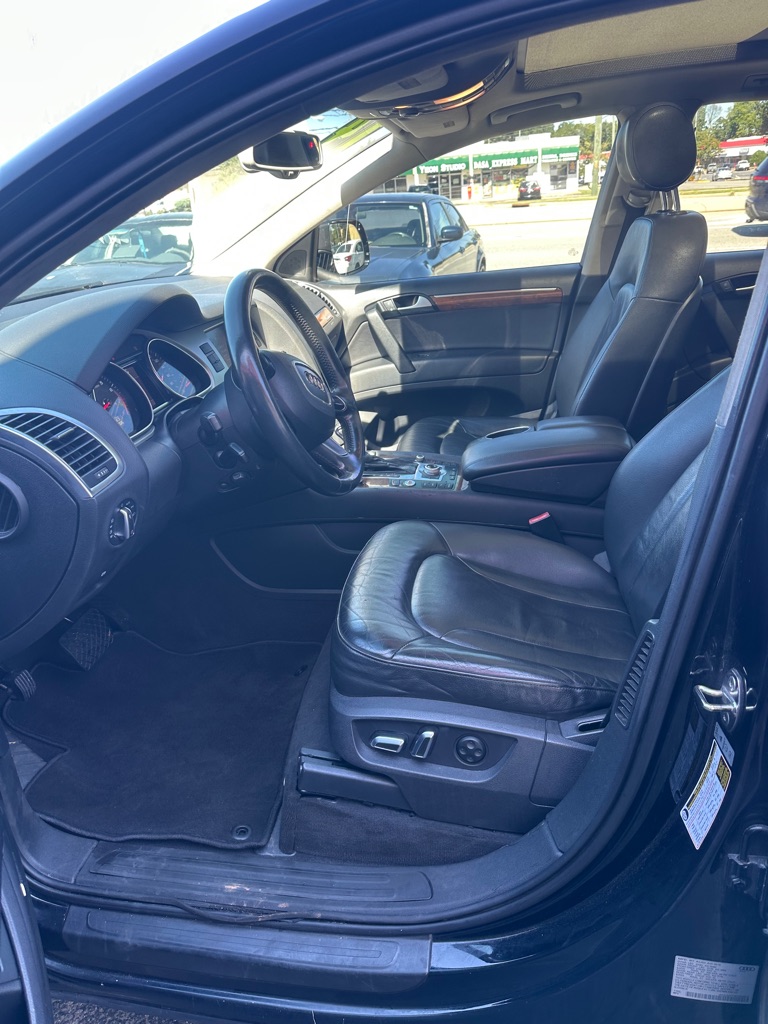 Photo 9 of this AUDI Q7