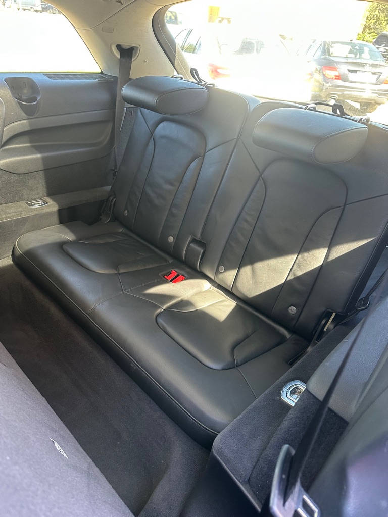 Photo 14 of this AUDI Q7