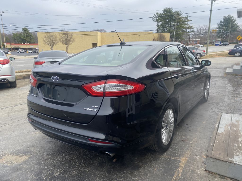 Photo 5 of this FORD FUSION HYBRID