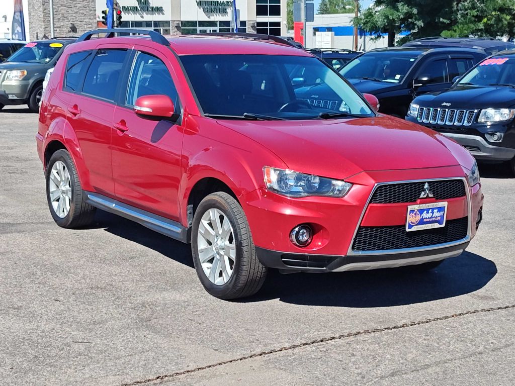 Photo 7 of this MITSUBISHI OUTLANDER