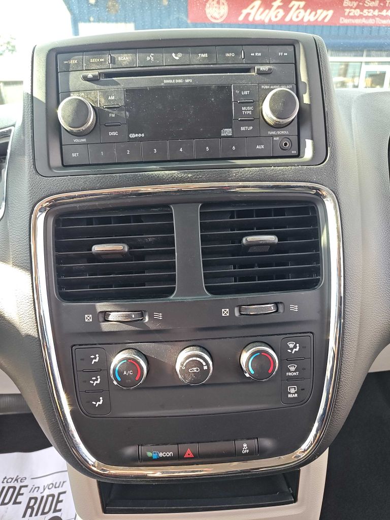 Photo 13 of this DODGE GRAND CARAVAN