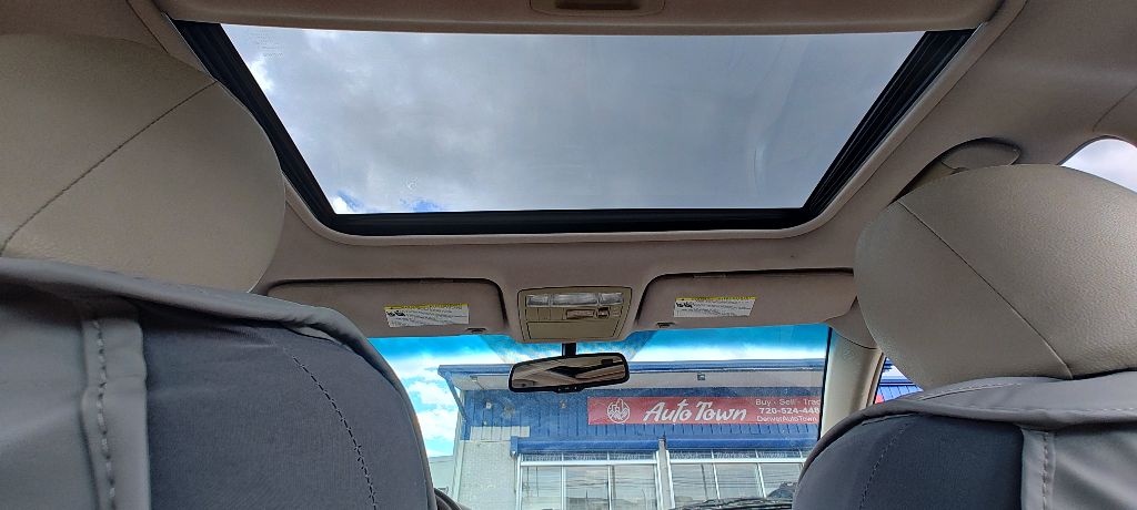 Photo 9 of this TOYOTA CAMRY
