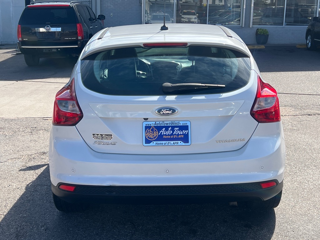 Photo 6 of this FORD FOCUS